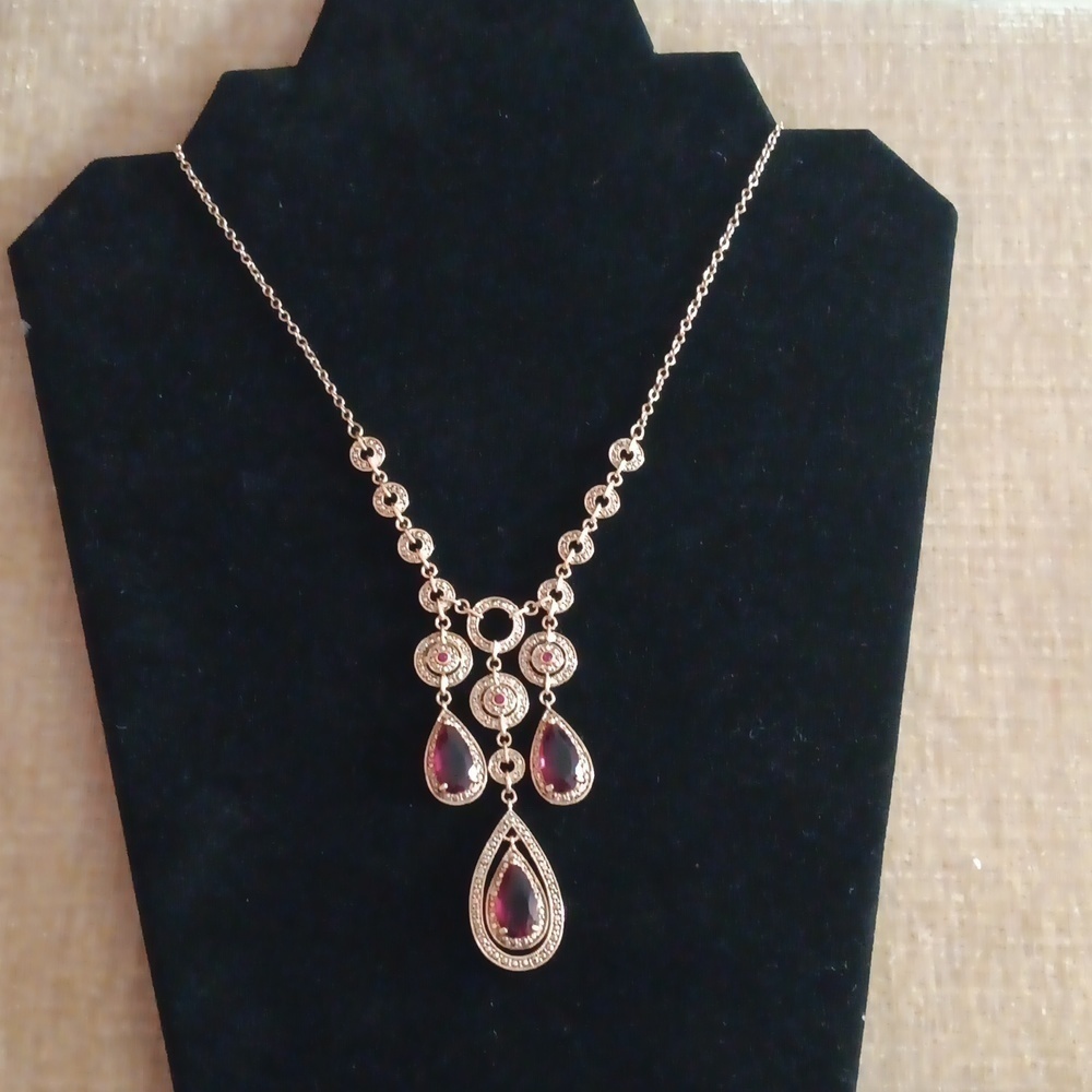 Gold Tone Garnet Dangle Tear Drop Necklace
